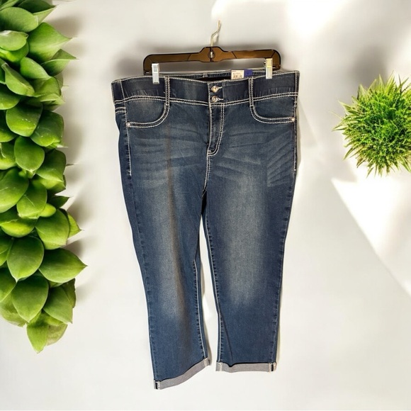 New Apt 9 Women’s Denim Capris - Picture 1 of 4